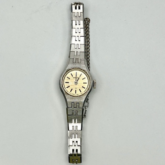 Seiko Vintage 1970s Petite Round Mechanica Silver Tone Ladies Watch Working